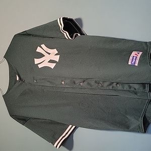Authentic original yankees from the nineties Saint Patty's day green